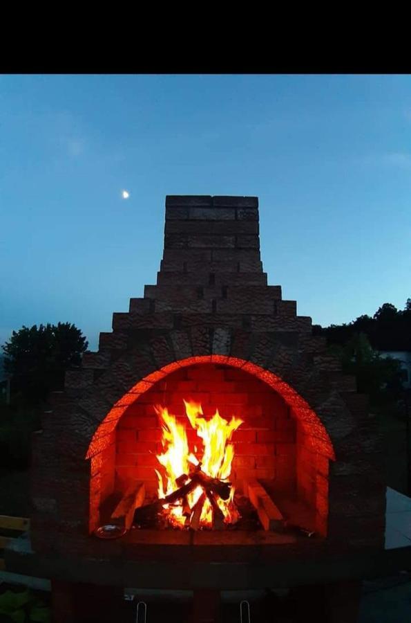 Casa Claudiu Villa Ieşelniţa Bagian luar foto